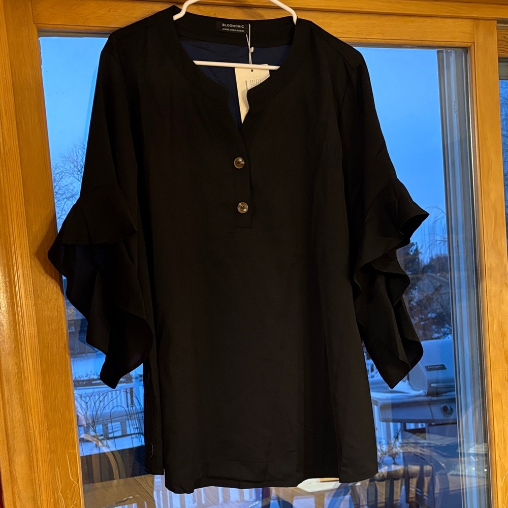 BloomChic Black Ruffle Sleeve Blouse